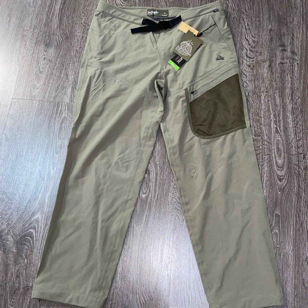 Element x Hotel Radio Paris Mens Skateboarding XLR Polartec Pants Size M $300